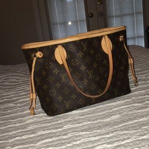 Louis Vuitton Neverfull  PM